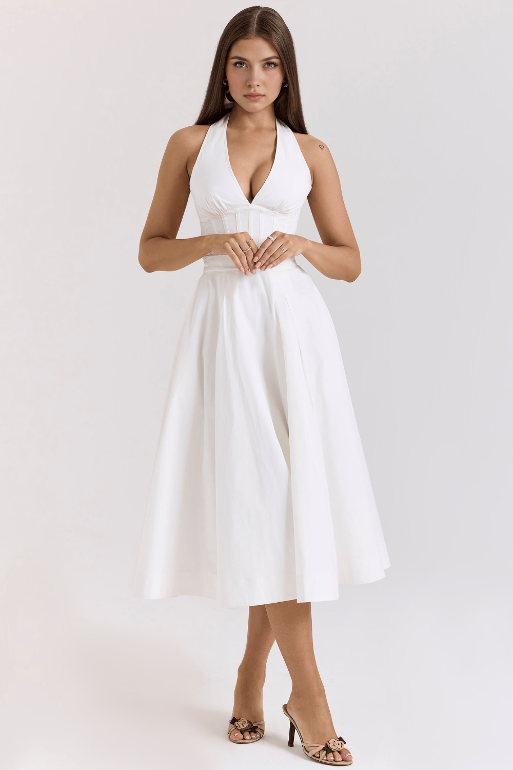 Beyaz Halter Yaka Midi Elbise